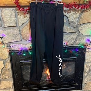 NWT pink Victoria’s Secret campus pant size Large , black and white.  ❤️